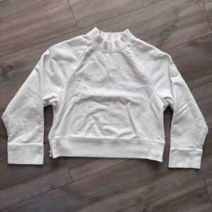 ON Running Women’s Crewneck Cropped Sweatshirt Size Small White